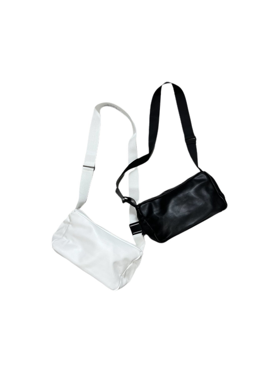 受注制【Chikashitsu +】leather shoulder bag (2color)