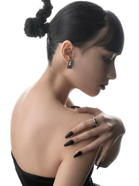 【LURS】 Rotatable capsule ring