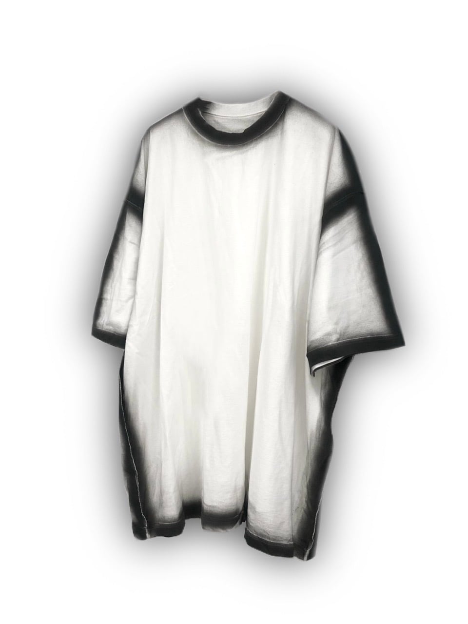 受注制【Never mind the XU】spray tee (2color)