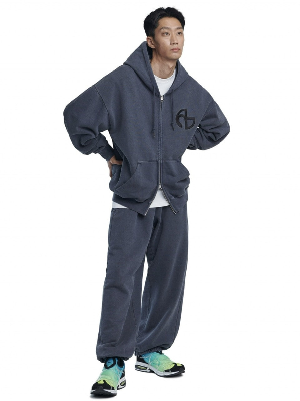 【NOMANUAL】OVERDYED SWEATPANTS