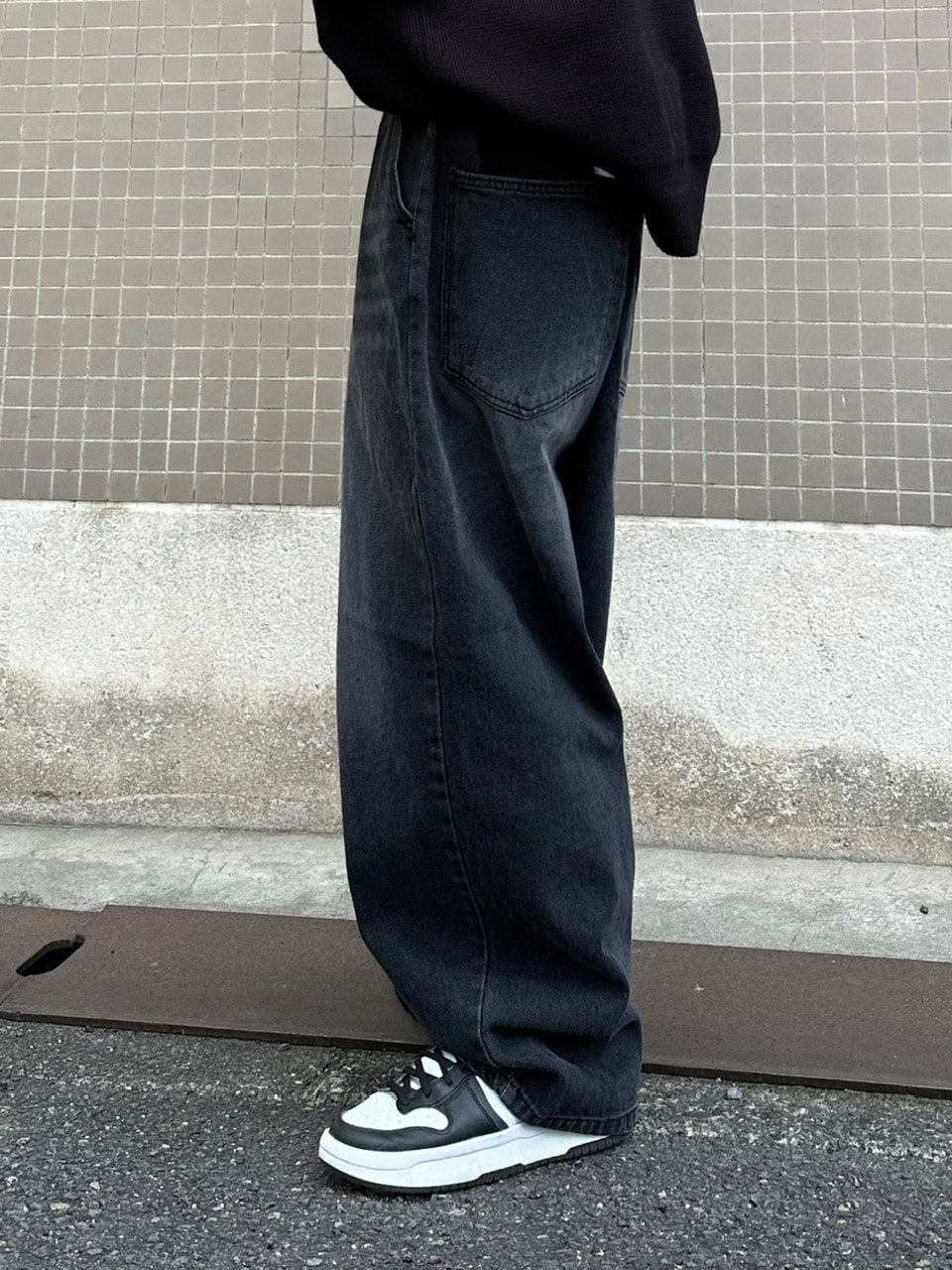 受注制【Chikashitsu +】oversized denim pants (2color)