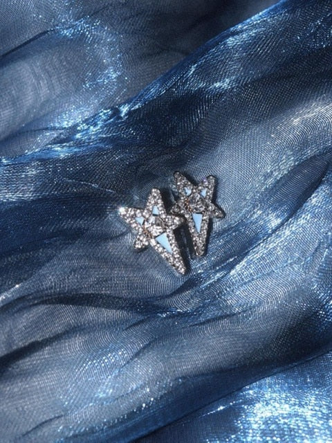 【VSCH】VSCH Star Frozen series inverted pentagram diamond earrings