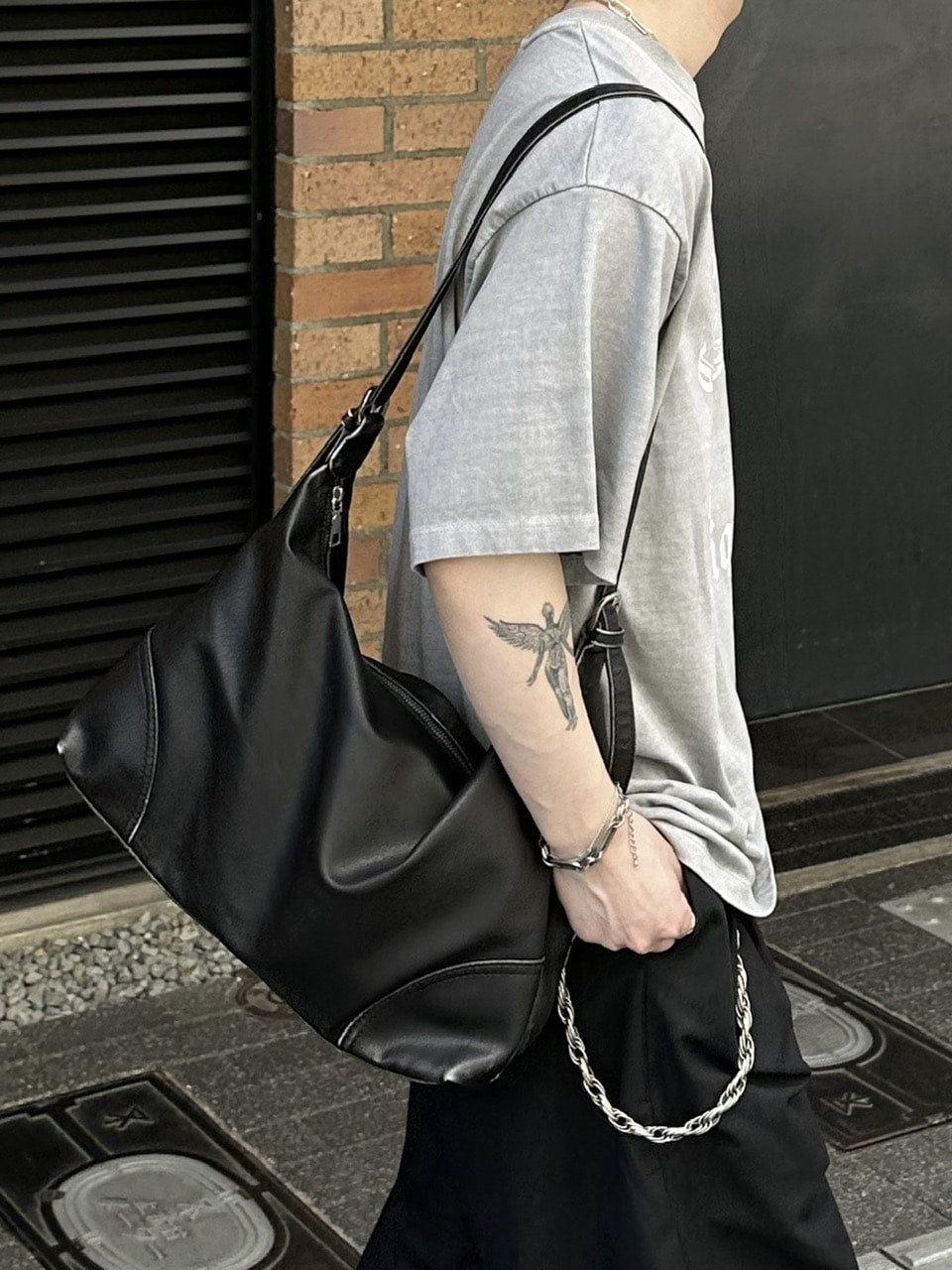 大阪店WEB限定受注制【Chikashitsu +】vintage leather cross bag