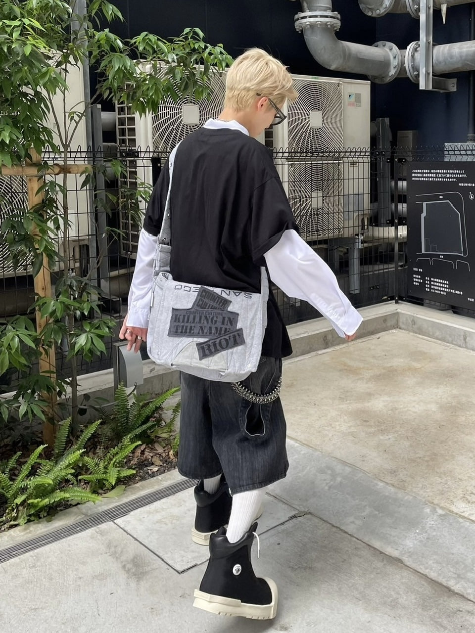 受注制【Never mind the XU】strap denim half pants (2color)