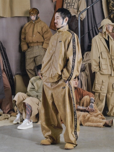 【AJOBYAJO】Vegan Leather One Tuck Track Pants