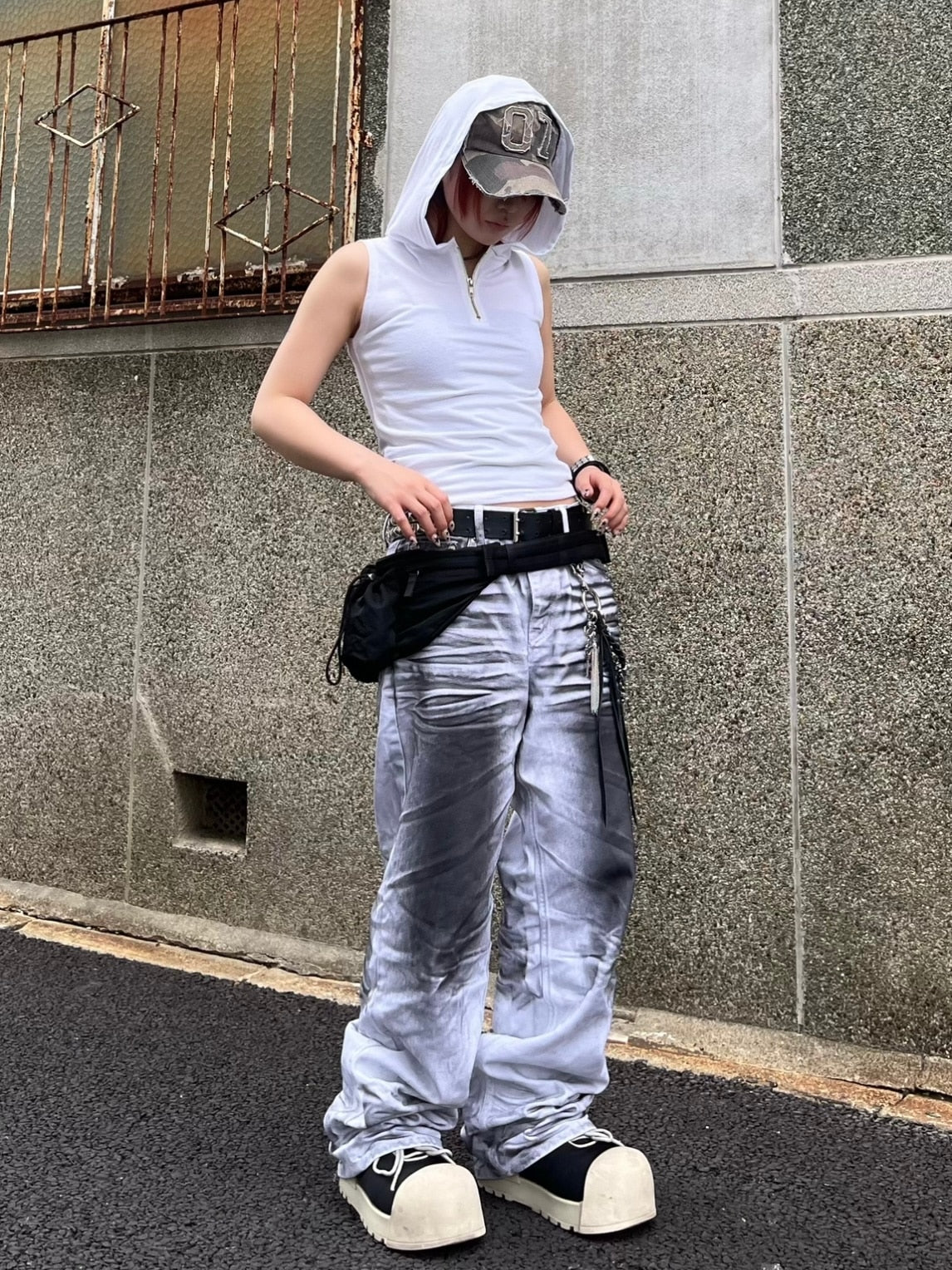 【Bizarre Maiden】sleeveless back print hoodie (2color)