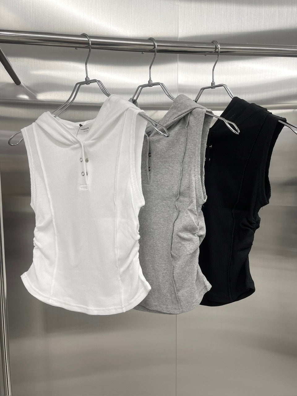 受注制【nmtc +】simple sleeveless hoodie (3color)