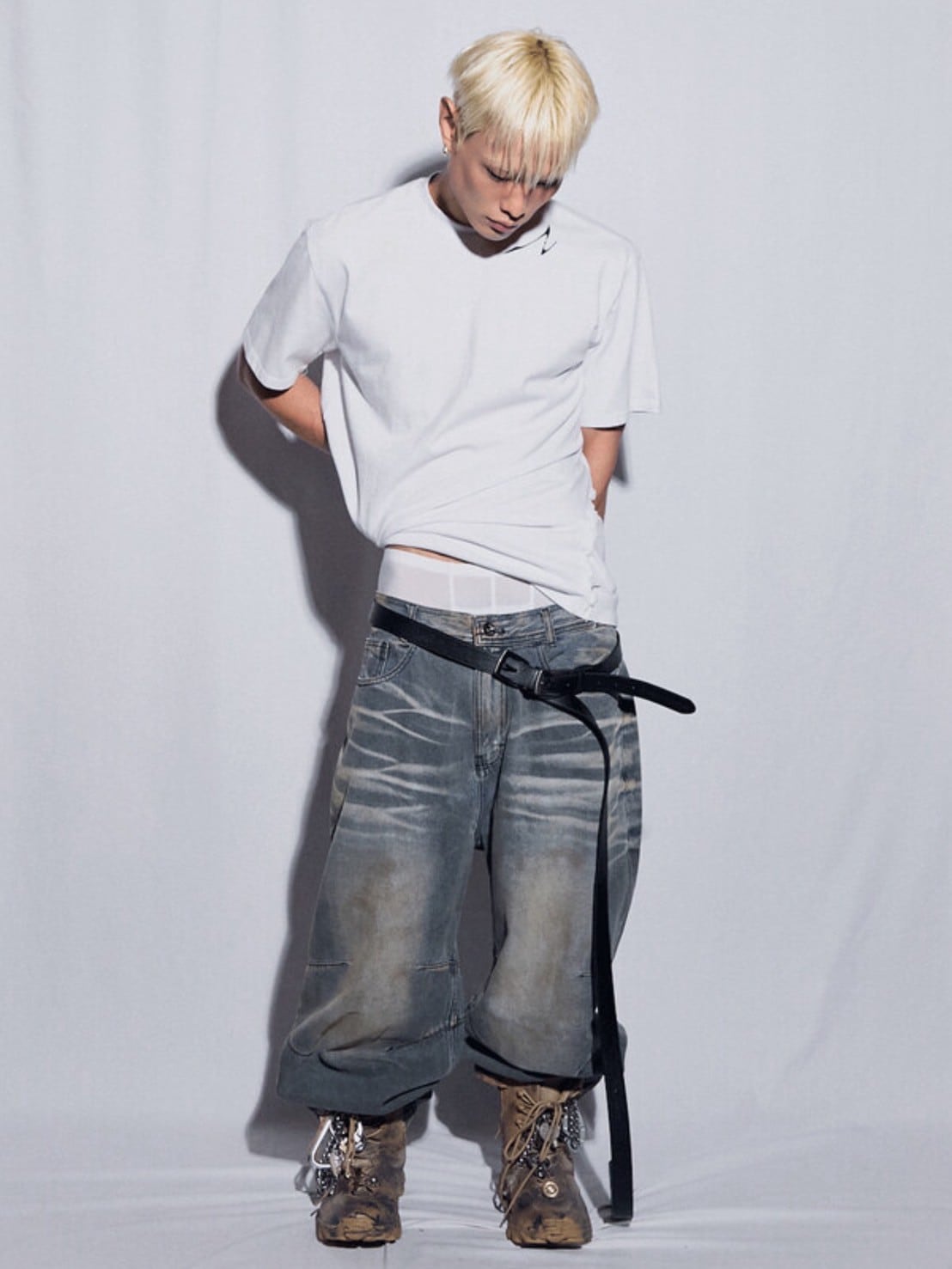 【BLR BLUER】EMBOSSED WAVE WASHING WIDE DENIM PANTS