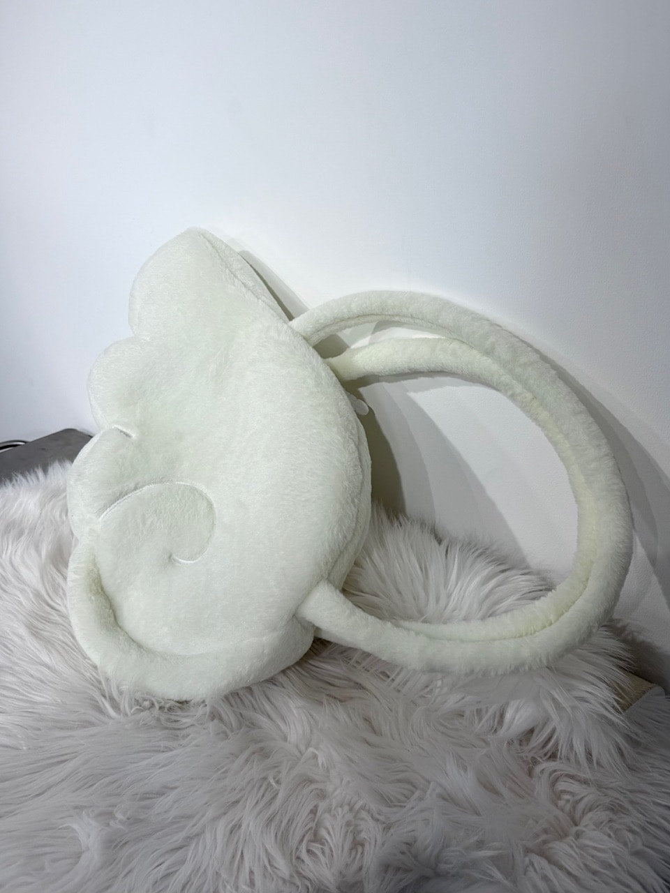 国際配送【Nerd out XU】fur angel bag