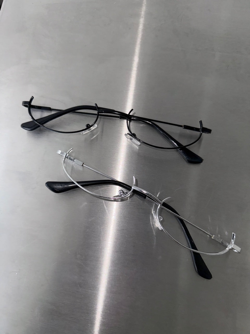 国際配送【Nerd out XU】under rim eye wear (2color) / 【ナードアウトエックスユー】アンダーフレームリムレスメガネ