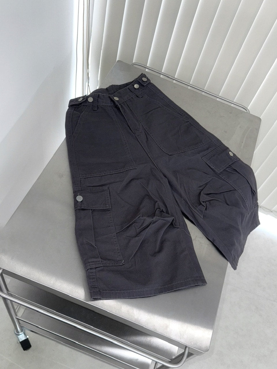 国際配送【Nerd out XU】tuck cargo half pants