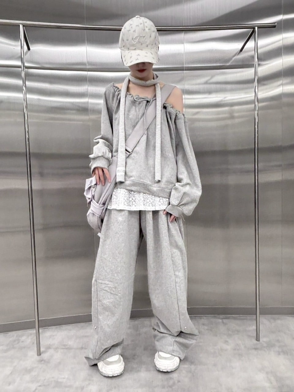 受注制【nmtc +】gather off shoulder sweat (2color)