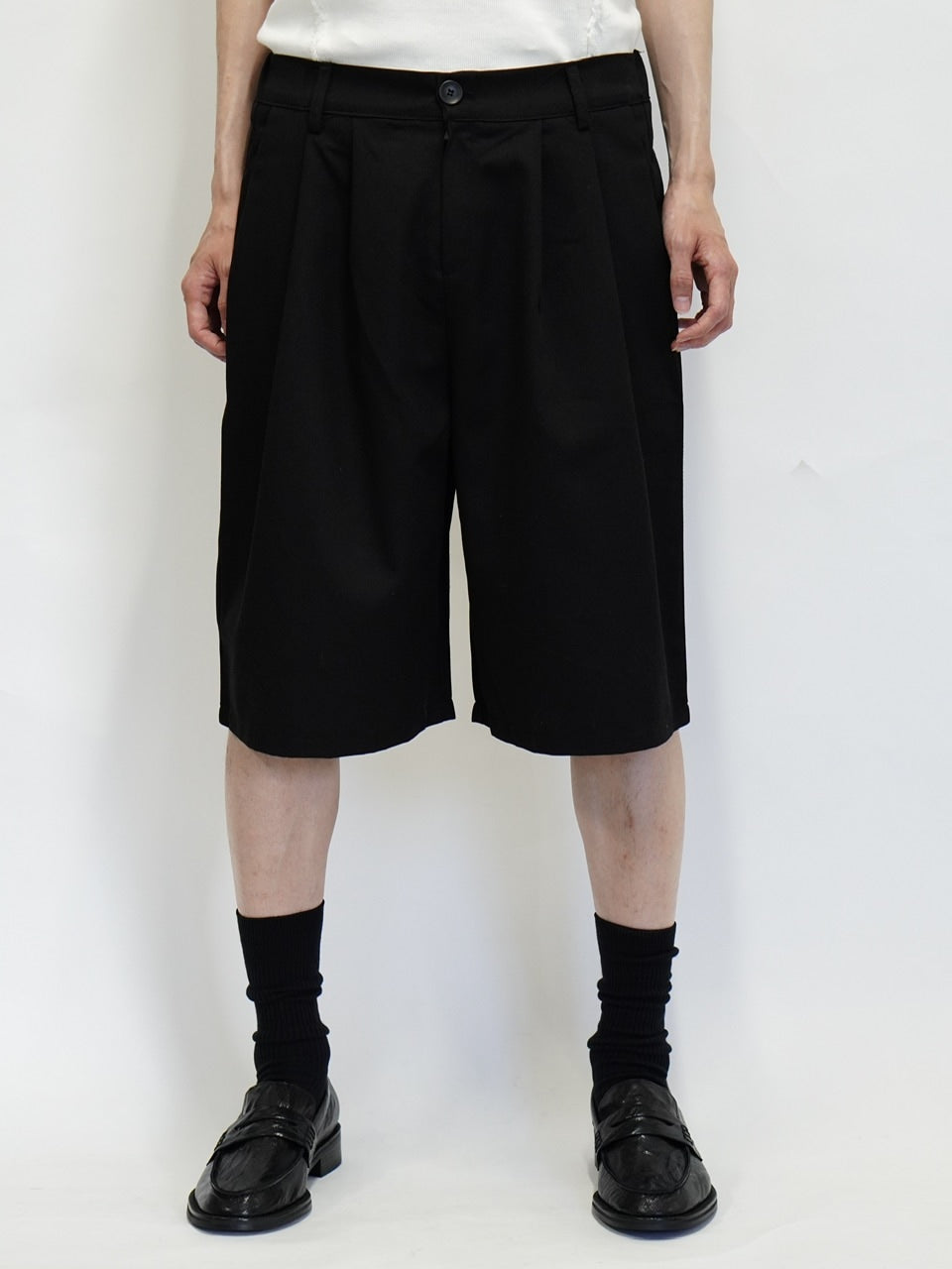 東京店WEB限定【Chikashitsu +】2tuck Bermuda pants (2color)
