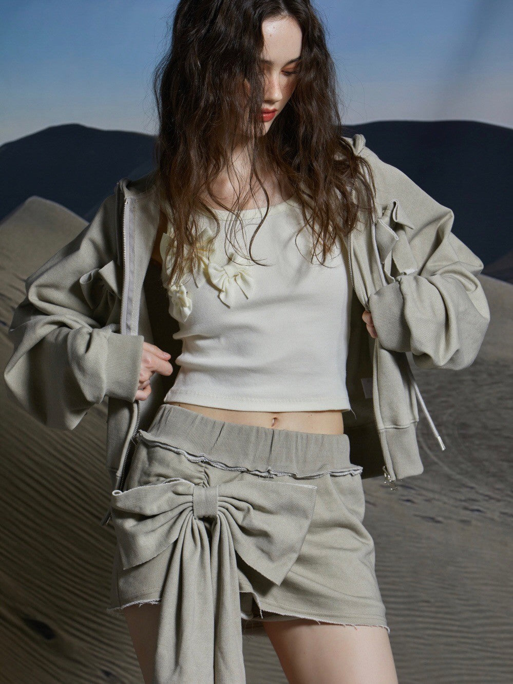 【GATELESS】RIBBON POP ZIPUP HOODIE