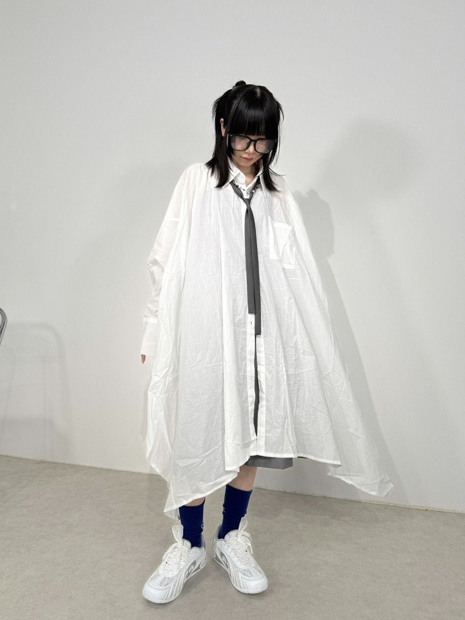 国際配送【Nerd out XU】asymmetry long shirt