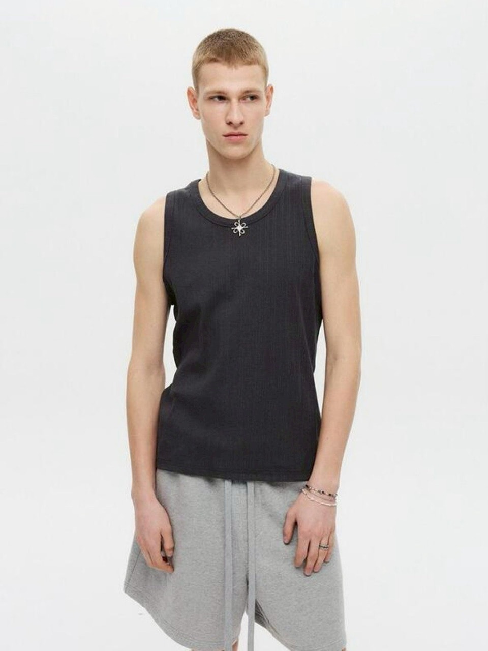 【DNSR】Basic Sleeveless Tee