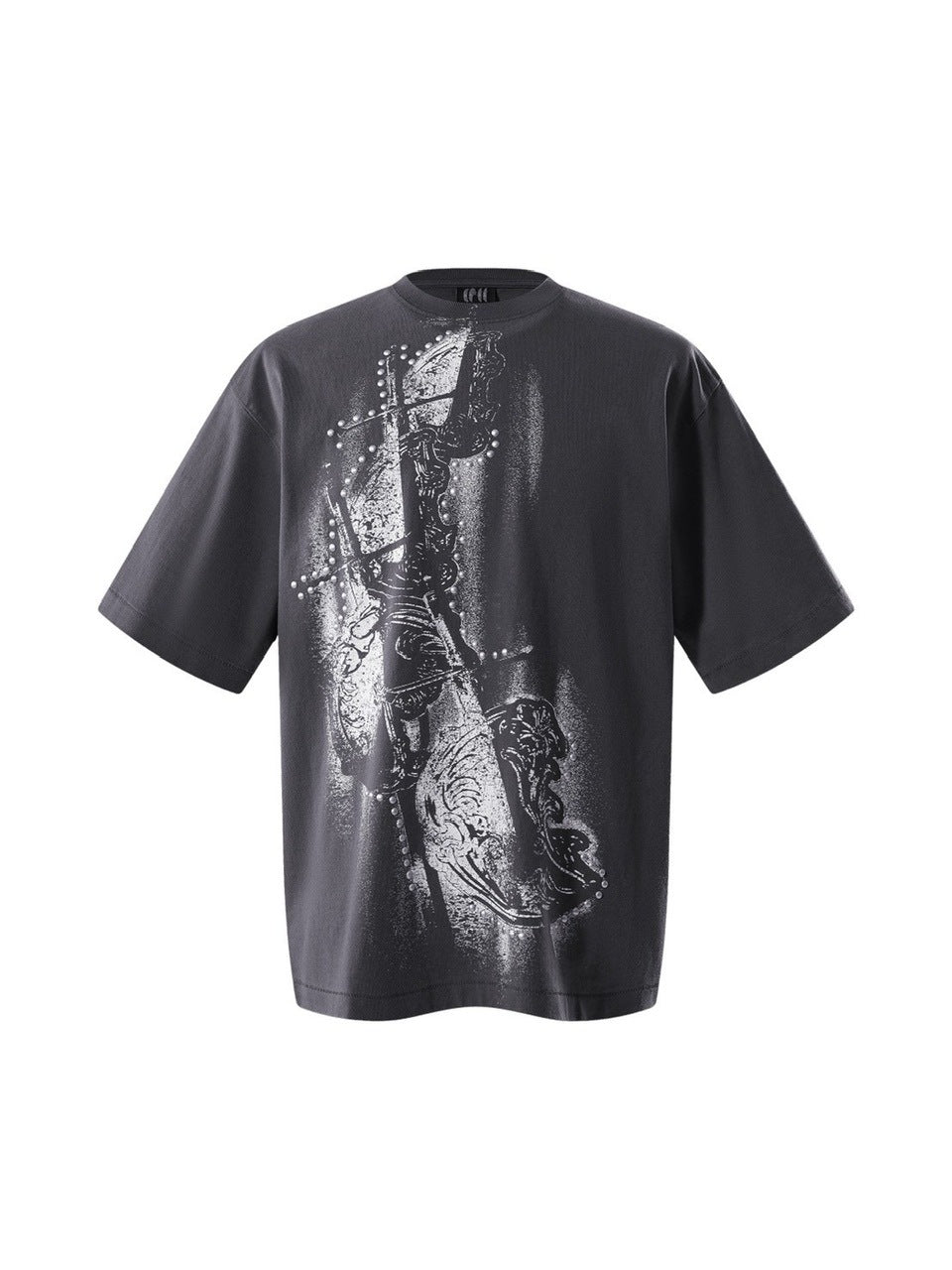 【The Boy Has No Patience】LUMINOUS DAWN PHANTOM SWORDSHIELD TEE / 【ザボーイハズノーペーシェンス】パールグラフィックメタルロゴ半袖Tシャツ