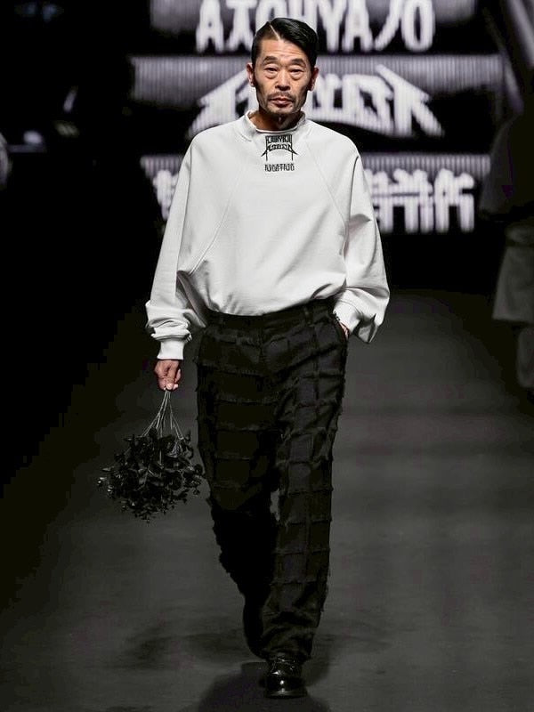 【AJOBYAJO】Raglan High Neck Arch Logo Sweatshirt / 【アジョバイアジョ】ラグランハイネックアーチロゴスウェットシャツ