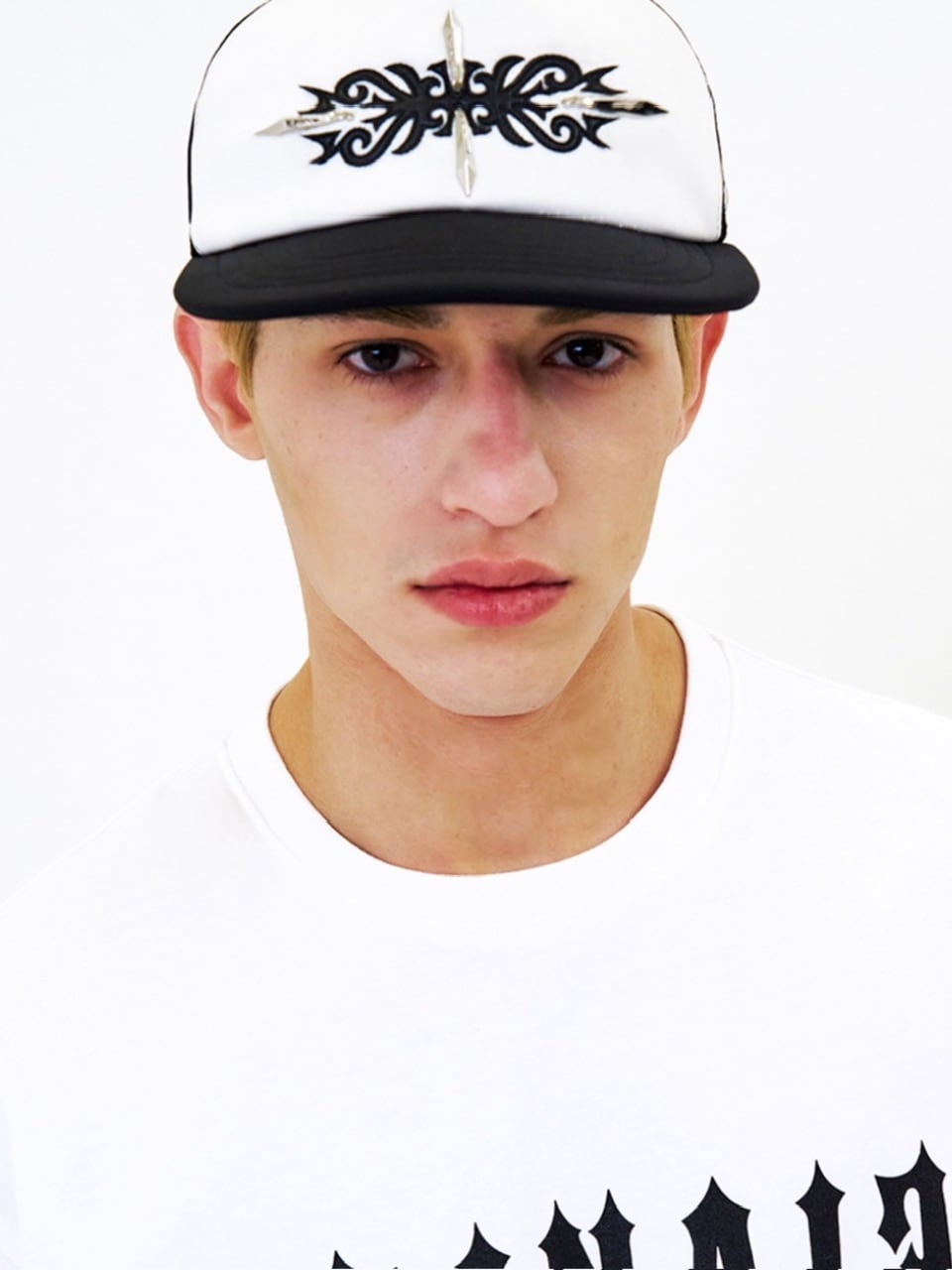 【E RIN AI E】CROSS TRUCKER CAP