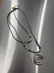 国際配送【Nerd out XU】uzumaki necklace / 【ナードアウトエックスユー】ウズマキネックレス