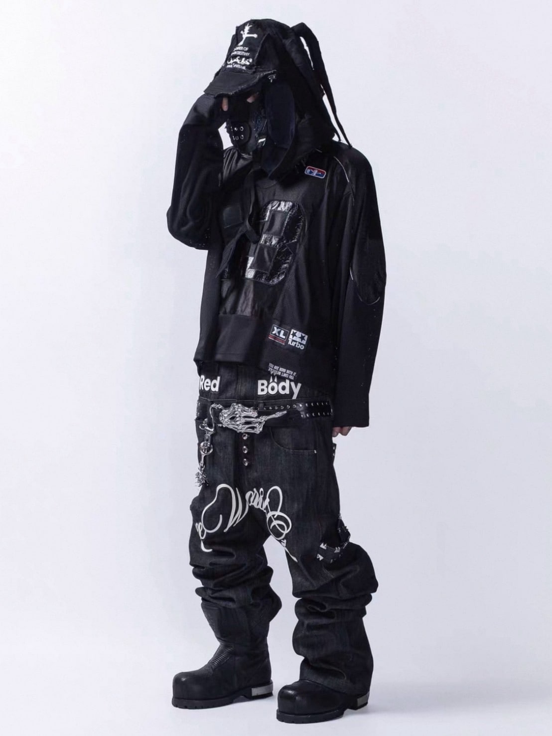 【F.V.V.O】33 Padded Shoulder V-Neck Jersey / 【フリーワールドオーダー(エフヴィーヴィーオー)】ナンバーデザイン長袖Tシャツ