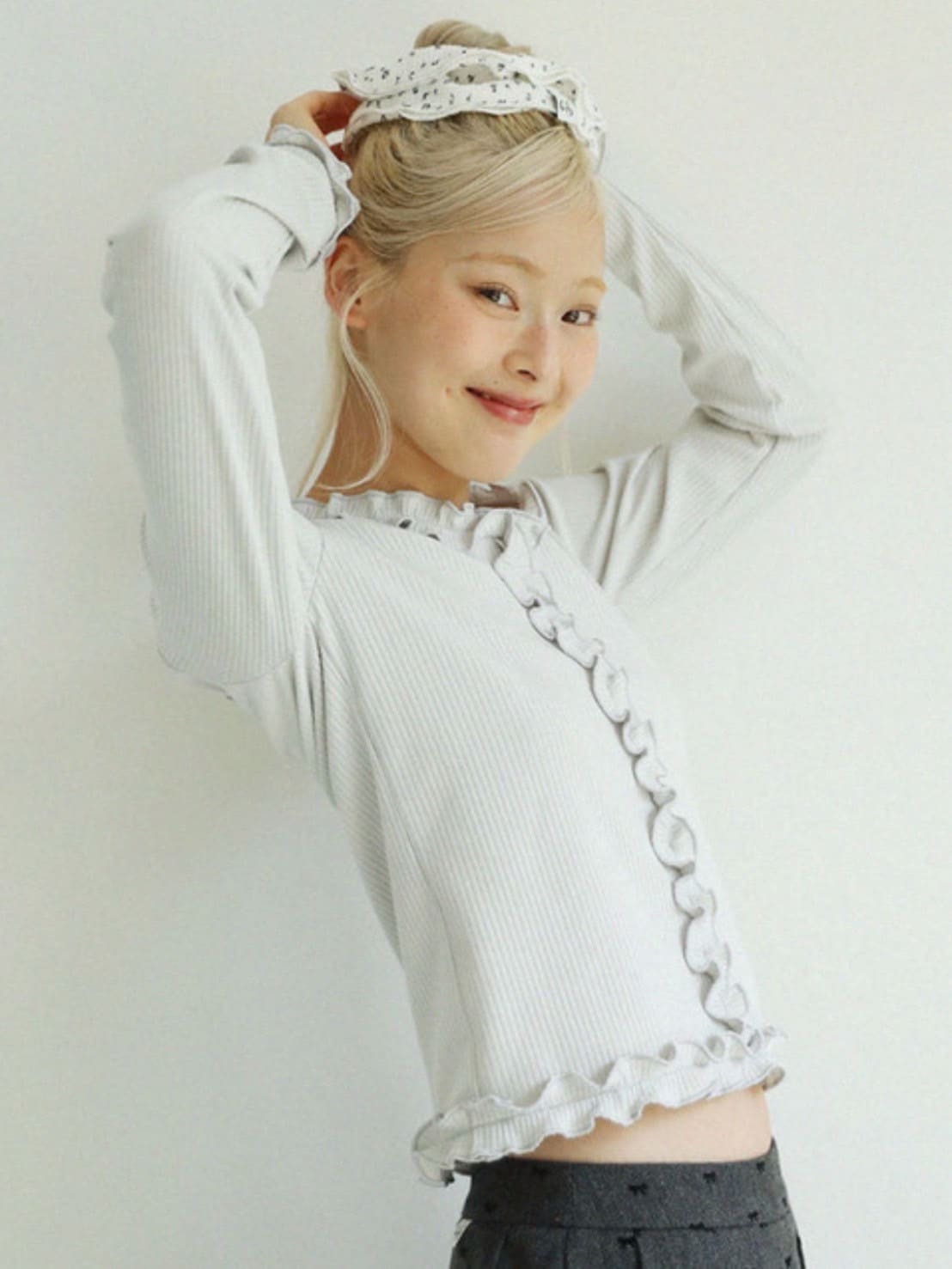 12/21 20:00 再販【Uglyshadow】RUFFLE RIBBED T-SHIRT