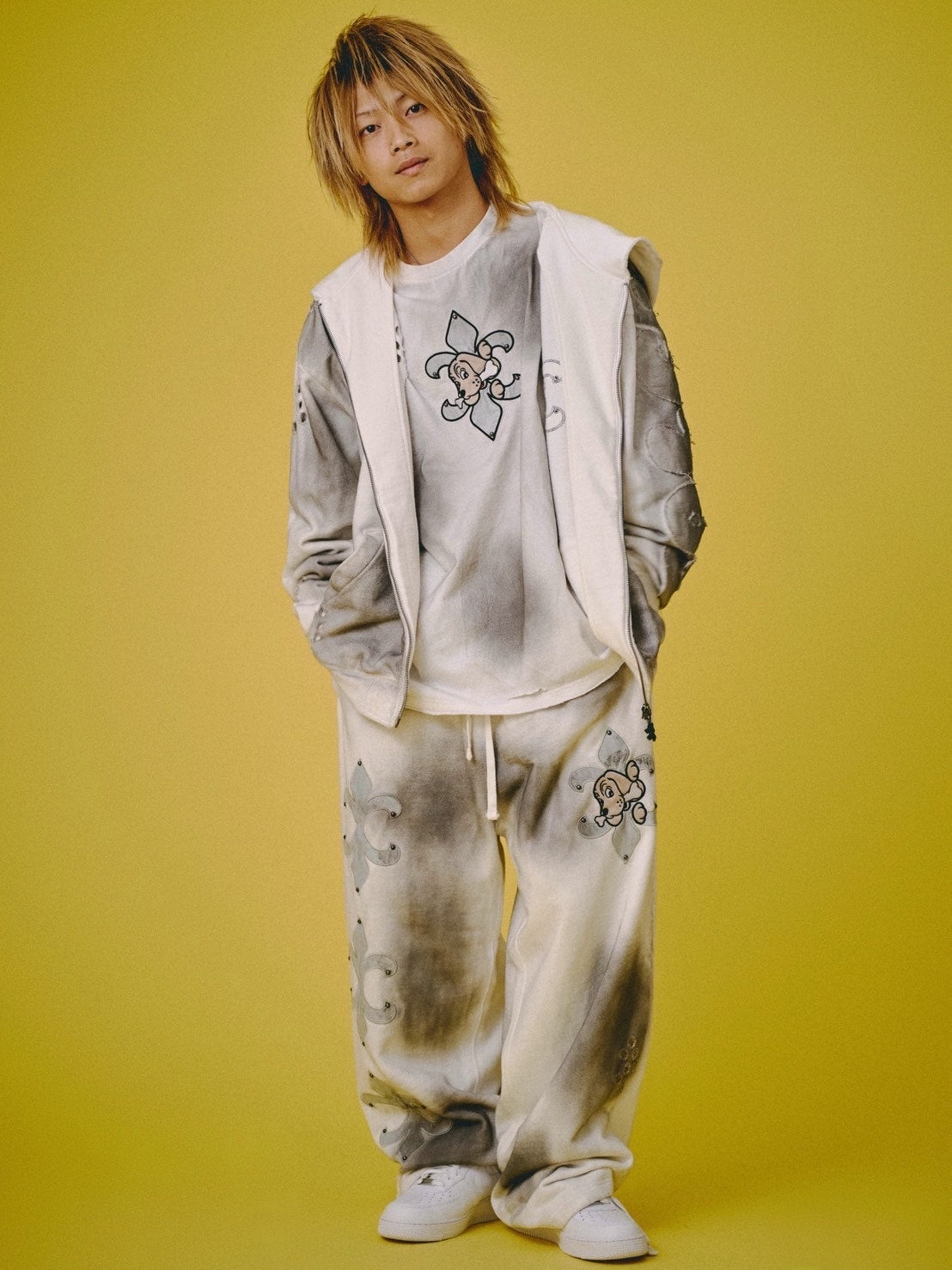 【GALFY】ぼろぼろロゴ百合の紋パーカー