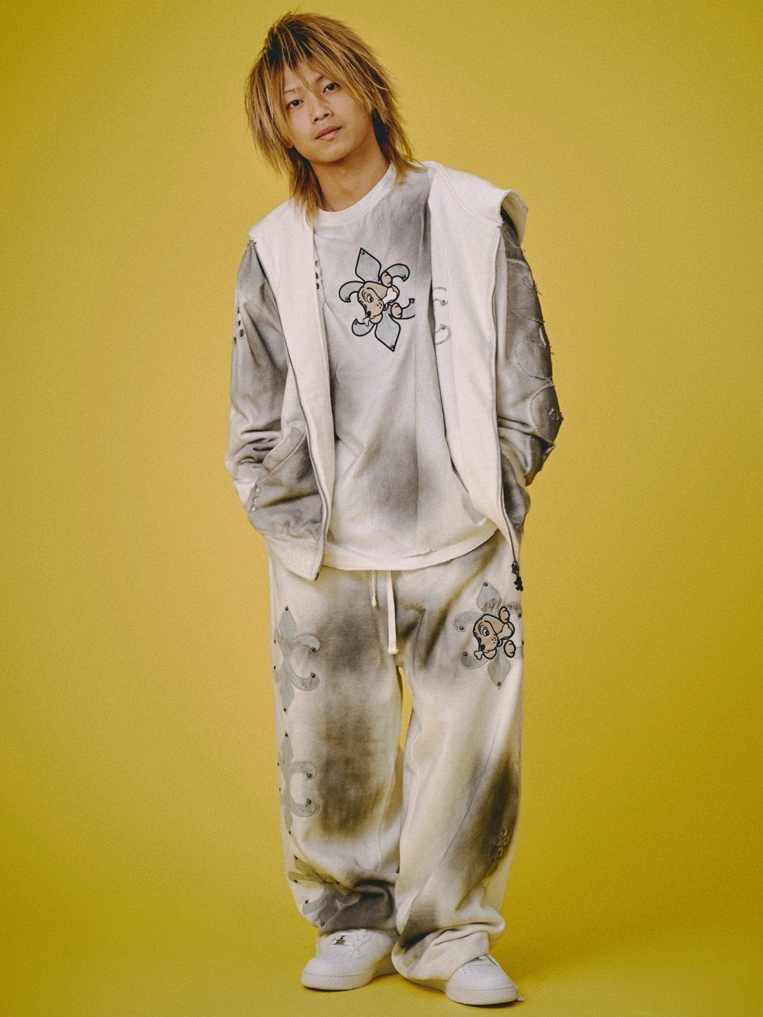 【GALFY】ぼろぼろロゴ百合の紋スウェットパンツ