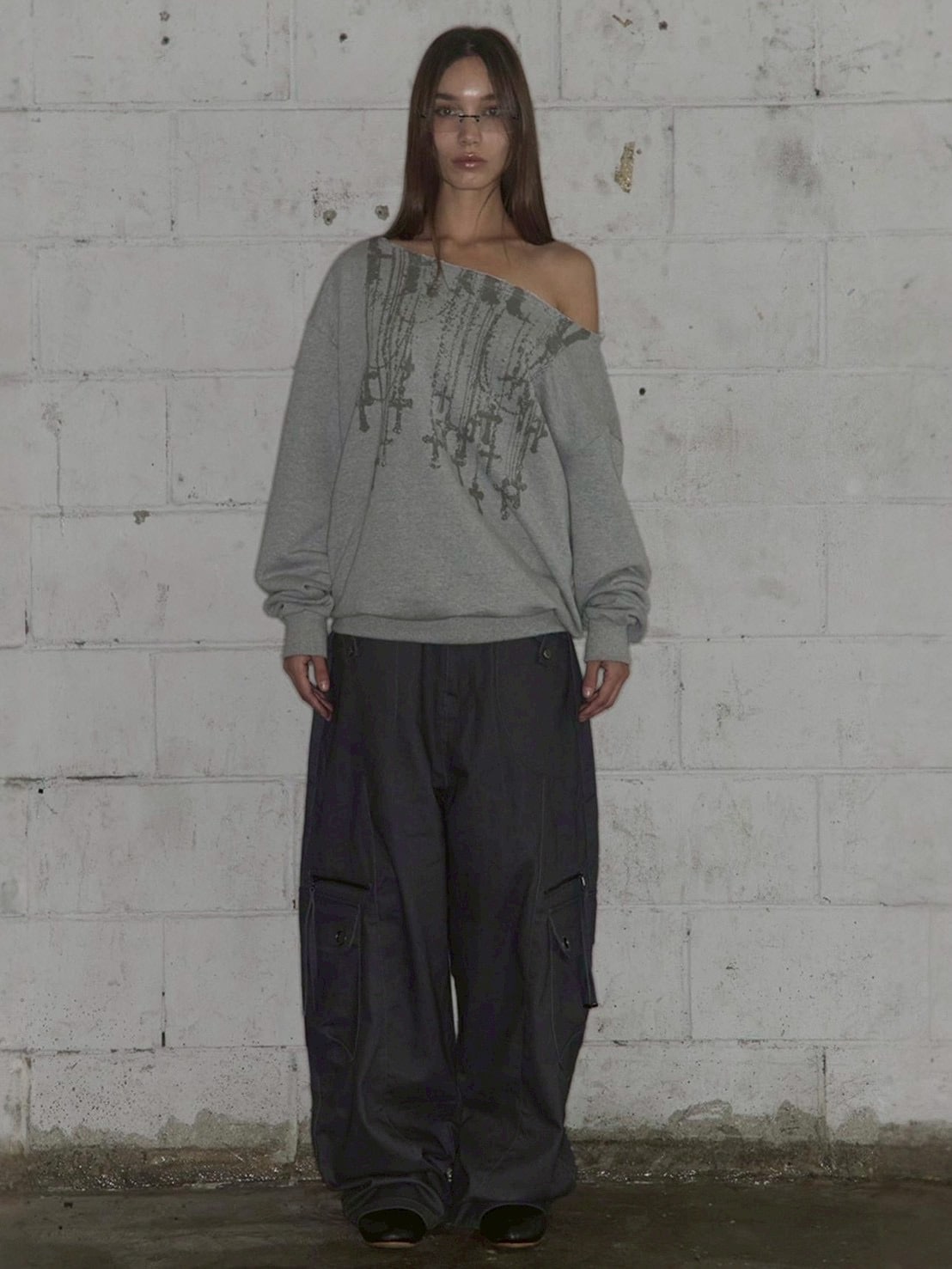 【FANCY CLUB】NECKLISS ONE-SHOULDER SWEATSHIRT / 【ファンシークラブ】ネックレスワンショルダースウェット長袖Tシャツ "