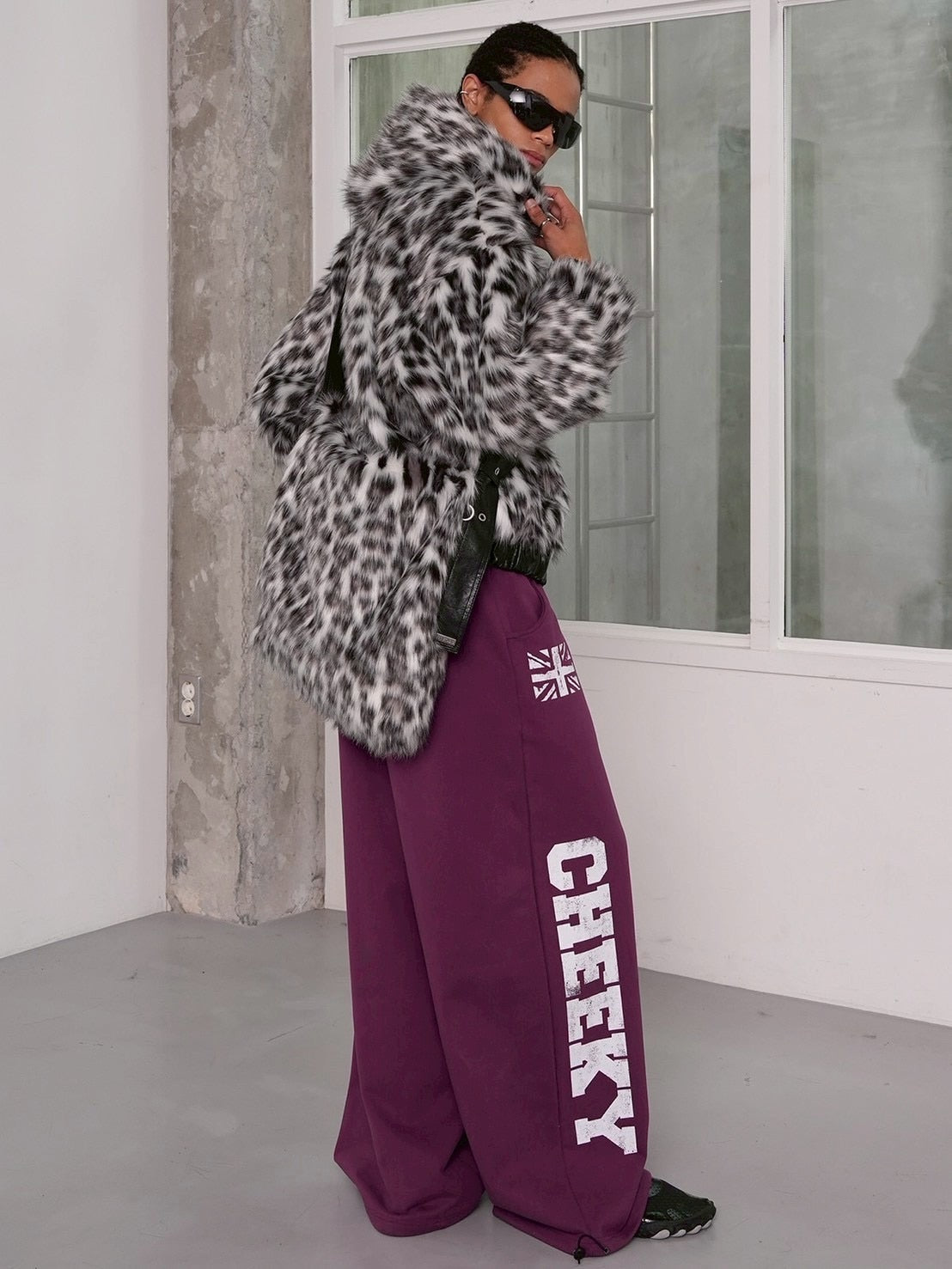 【ESC STUDIO】Lucky Cheeky sweat pants