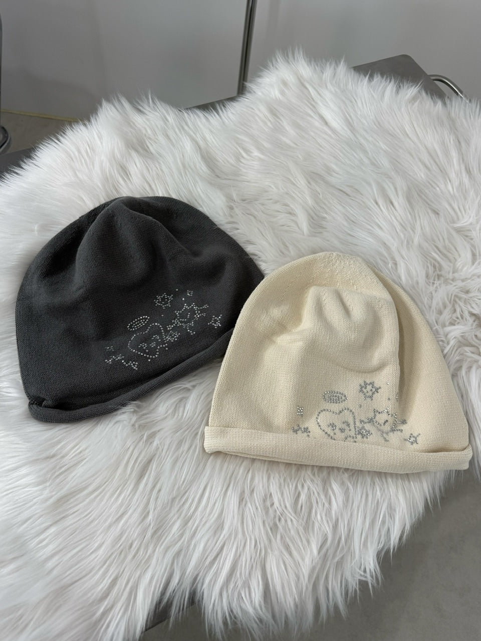 国際配送【Nerd out XU】rhinestone teeth beanie (2color)