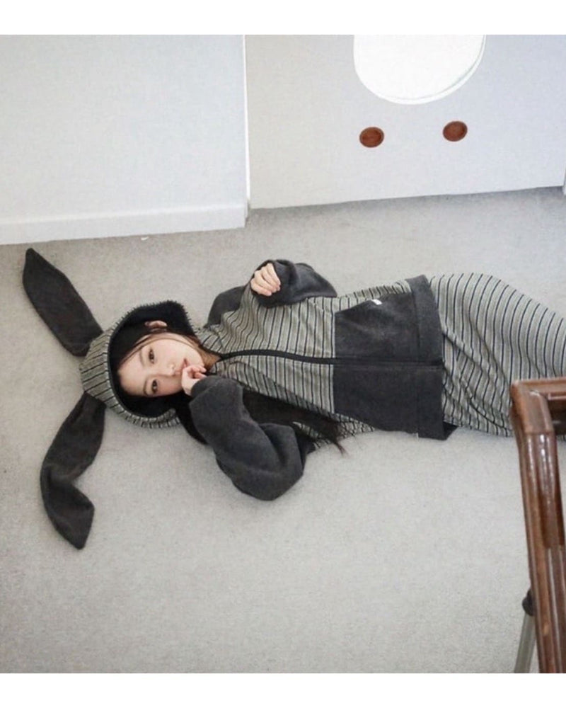 12/21 20:00 発売【Uglyshadow】RABBIT EAR HOOD STRIPE ZIP-UP
