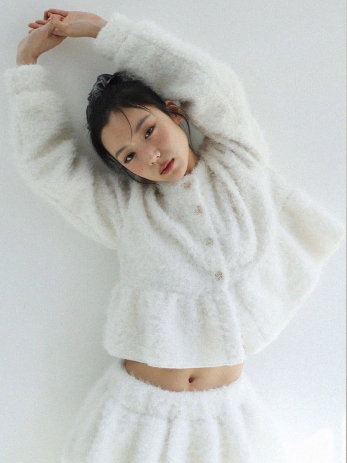 12/21 20:00 発売【Uglyshadow】BOUCLE RUFFLE KNIT CARDIGAN