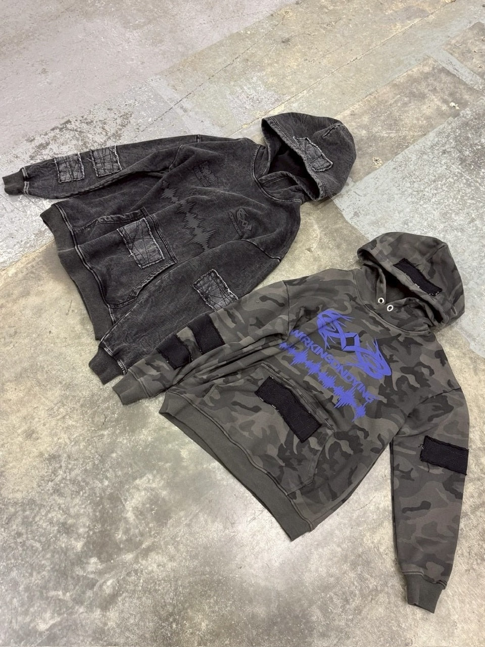 【Reckless Scholars】WOD STONE WAHS PATCH HOODIE / 【レックレス スカラーズ】デザインウォッシュプルオーバー