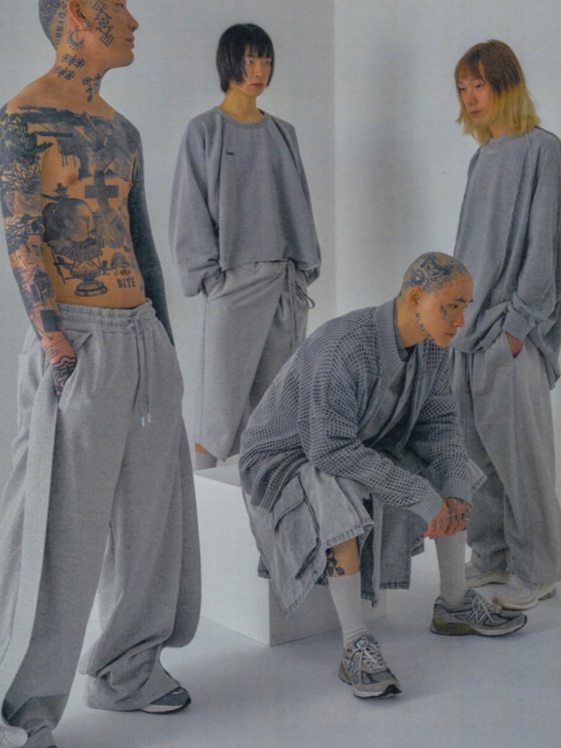 着画、物撮りまだ【AJOBYAJO】Total Logo Drop Needle Zip-Up