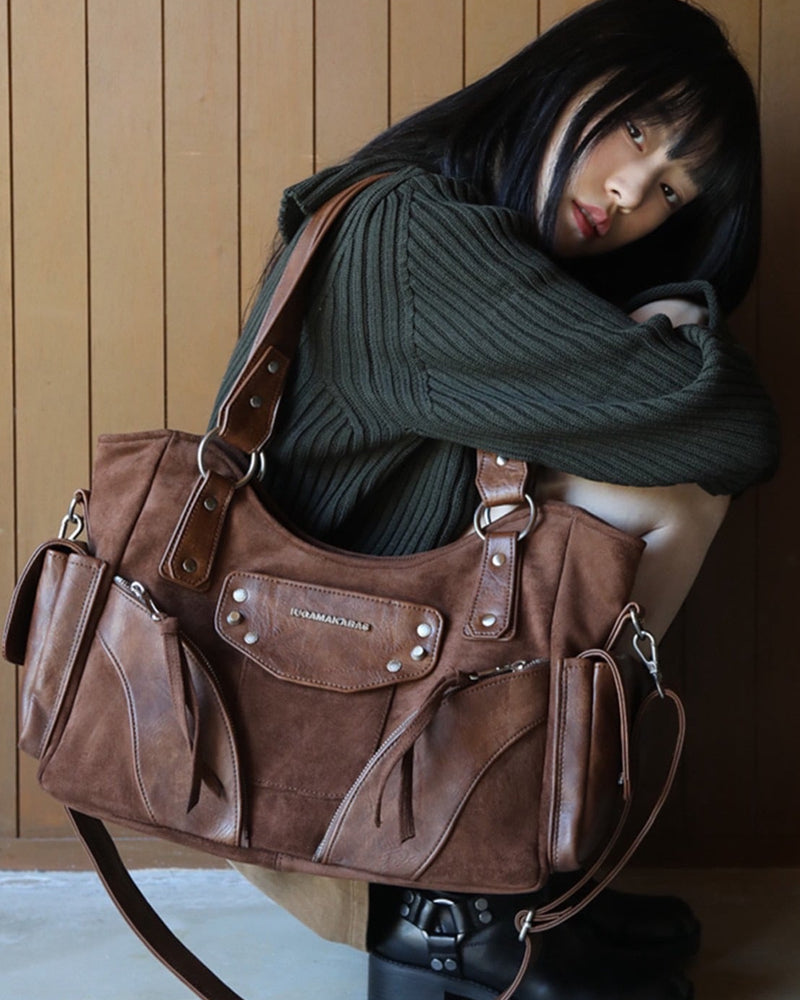 【IUGAMAKARAS】Studded Suede Shoulder Bag