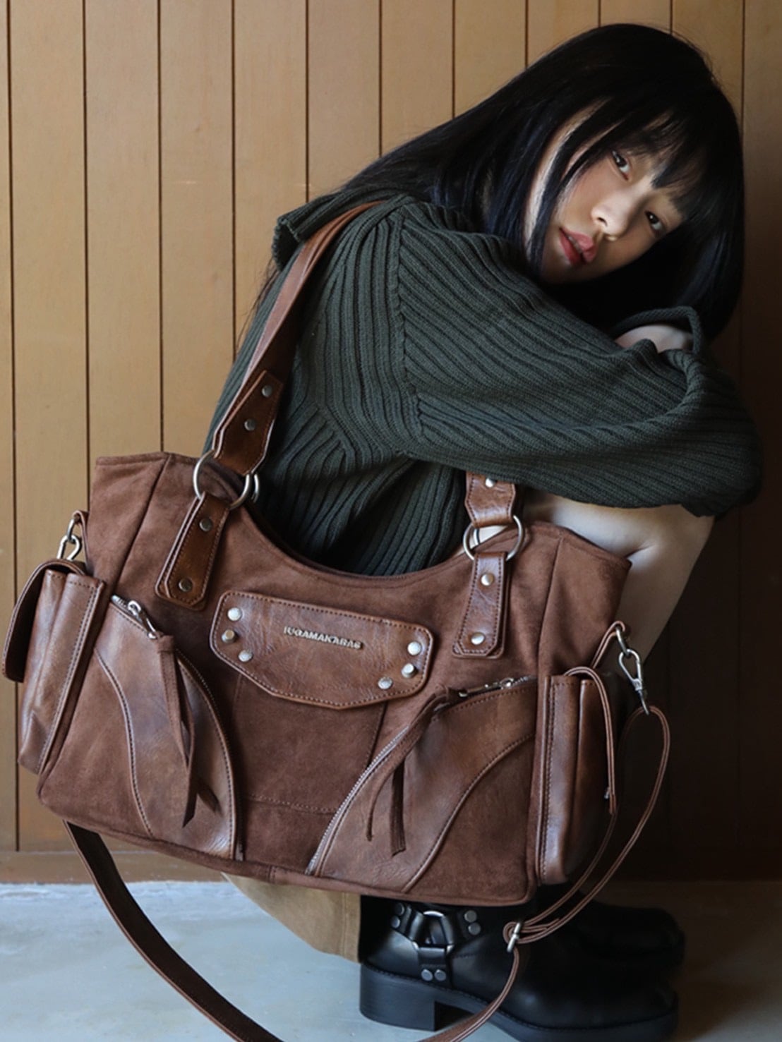 【IUGAMAKARAS】Studded Suede Shoulder Bag