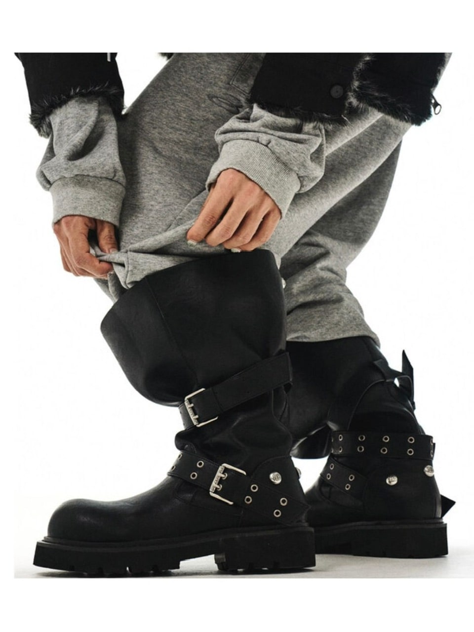 【BLACK PURPLE】 Crease Wide Boots