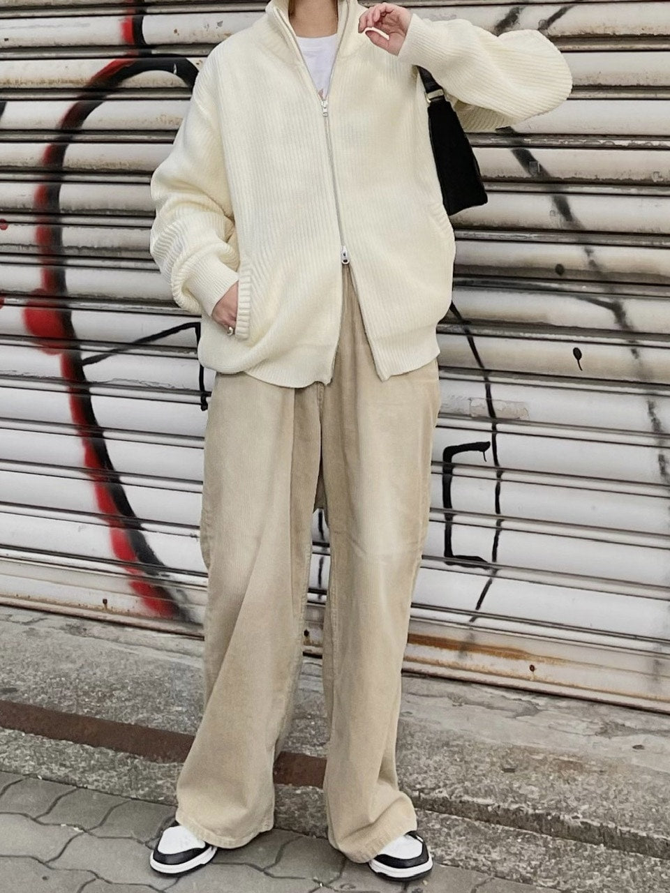 受注制【Chikashitsu +】vintage wash wide corduroy pants (2color)