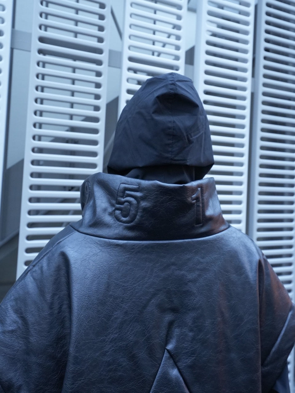 【DIG YOUR OWN GRAVE】star leather vest (2color)