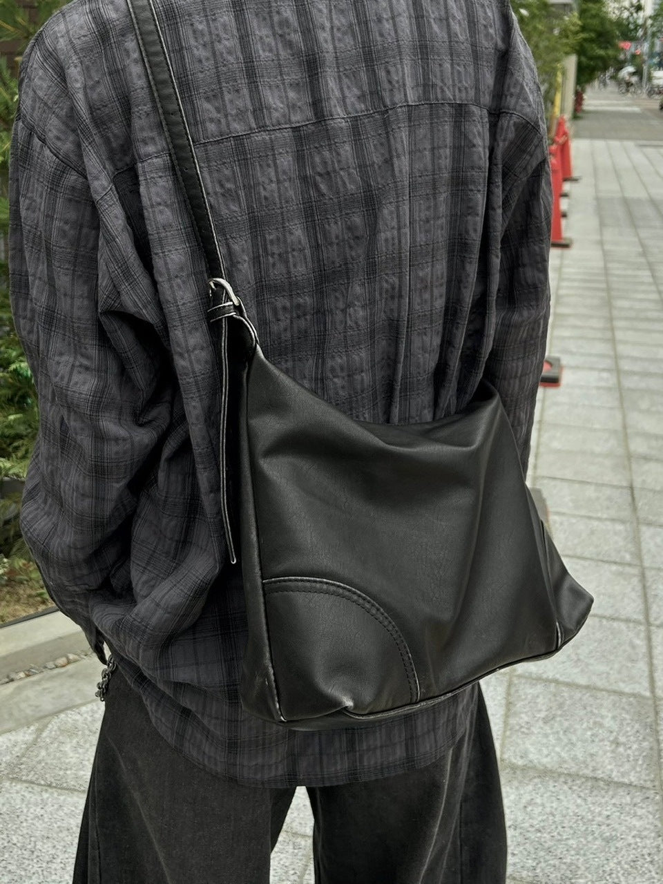 大阪店WEB限定受注制【Chikashitsu +】vintage leather cross bag