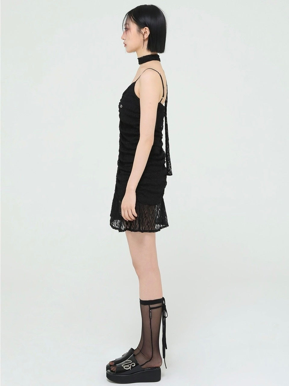 【Uglyshadow】TIE SHIRRING LACE DRESS