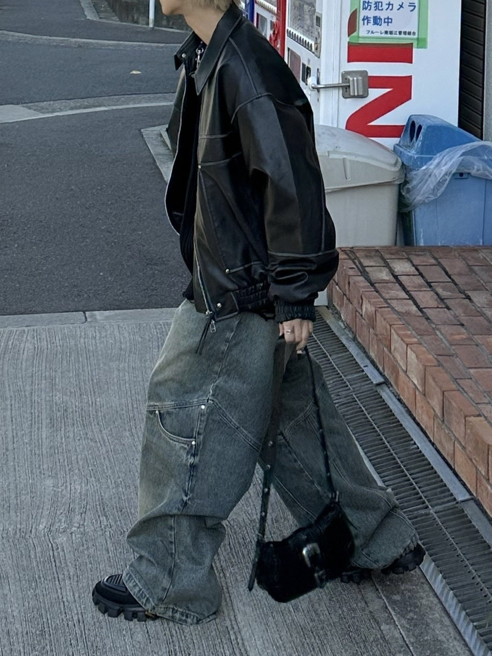 大阪店WEB限定受注制【Chikashitsu +】belt buckle shoulder bag (2color)