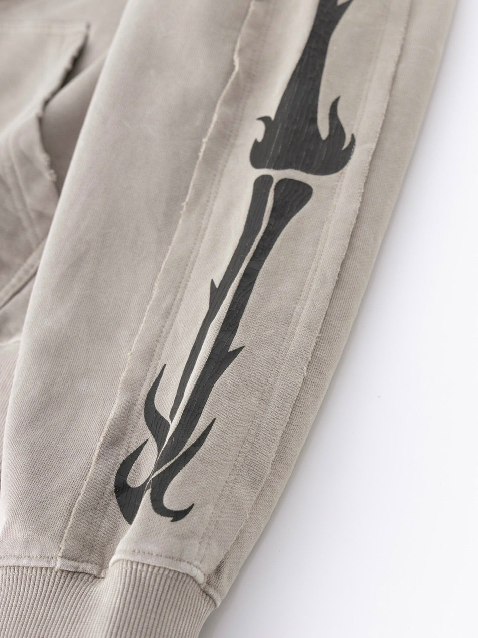 【SUPPLIER】Fire Bones Layered Sleeve Zip Hoodie