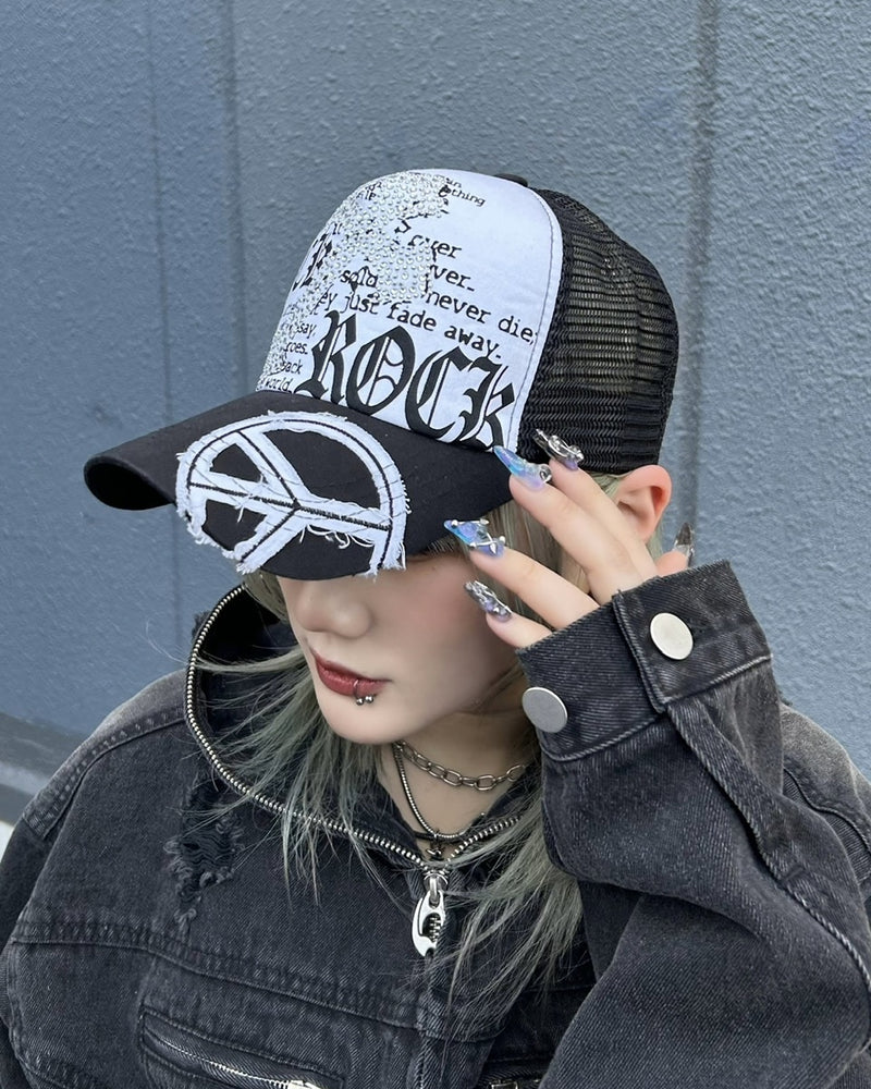 受注制【Never mind the XU】rhinestone cross cap (2color)