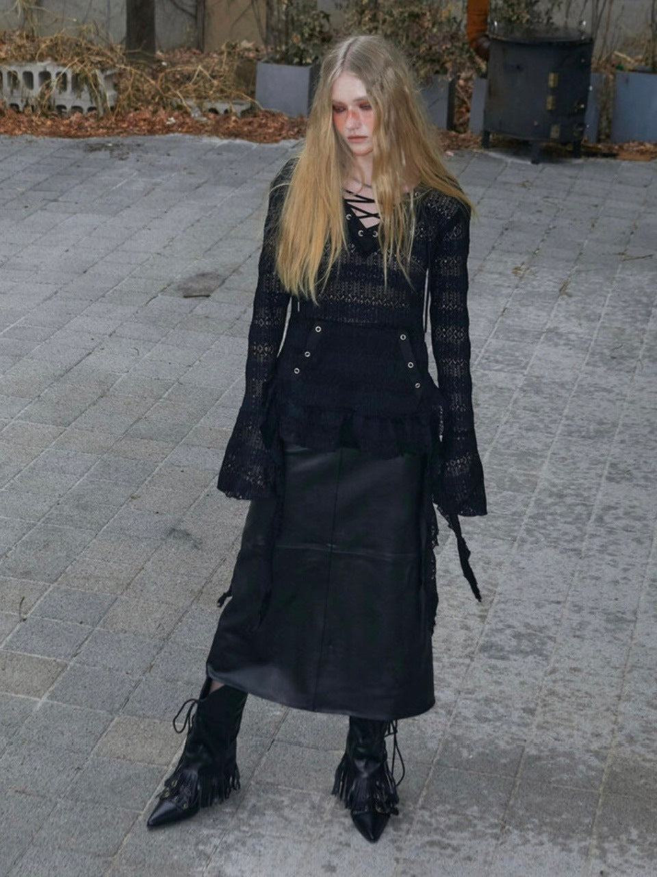【NOT KNOWING】Lace V Neck Ruffle Hoodie