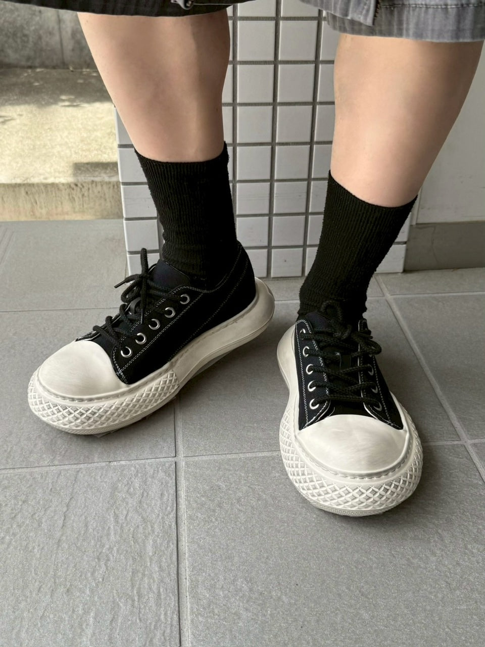 受注制【Chikashitsu +】volume toe canvas sneaker (2color)