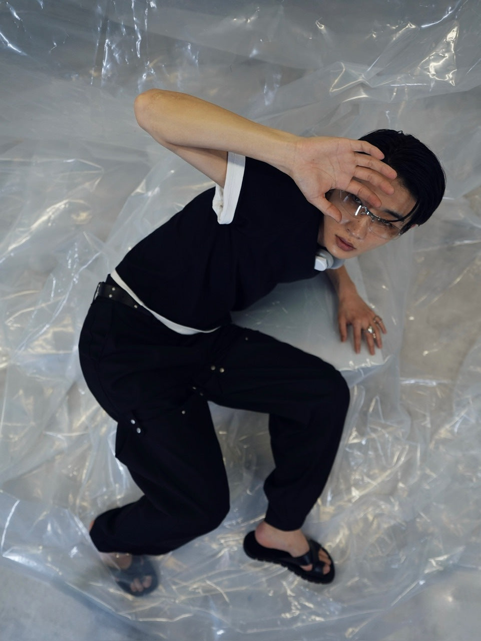 【CS】FLOW FIT DRAPE SLACKS(BLACK)