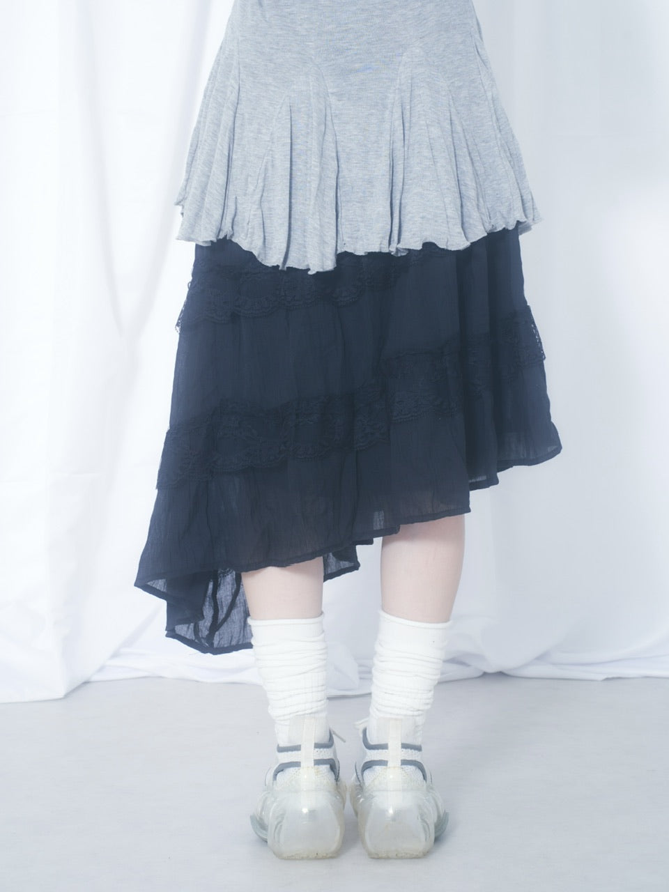 国際配送【Nerd out XU】unbalance long frill skirt (3color) / 【ナードアウトエックスユー】アンバランスロングフリルスカート
