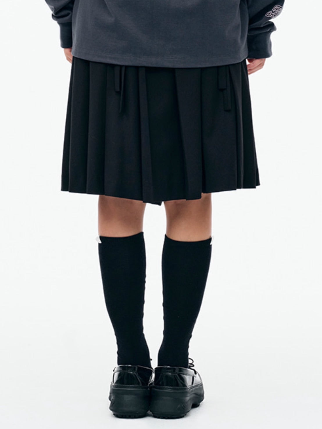 【TUOMIO】RIBBON GRAPHIC KNEE SOCKS / 【トゥオミオ】リボングラフィックニーソックス